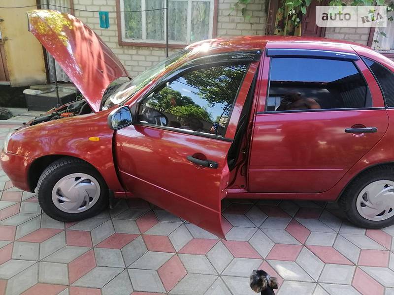 Седан ВАЗ / Lada 2194 Kalina 2007 в Першотравенську