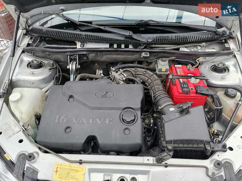 Седан ВАЗ / Lada 2194 Kalina 2008 в Запорожье