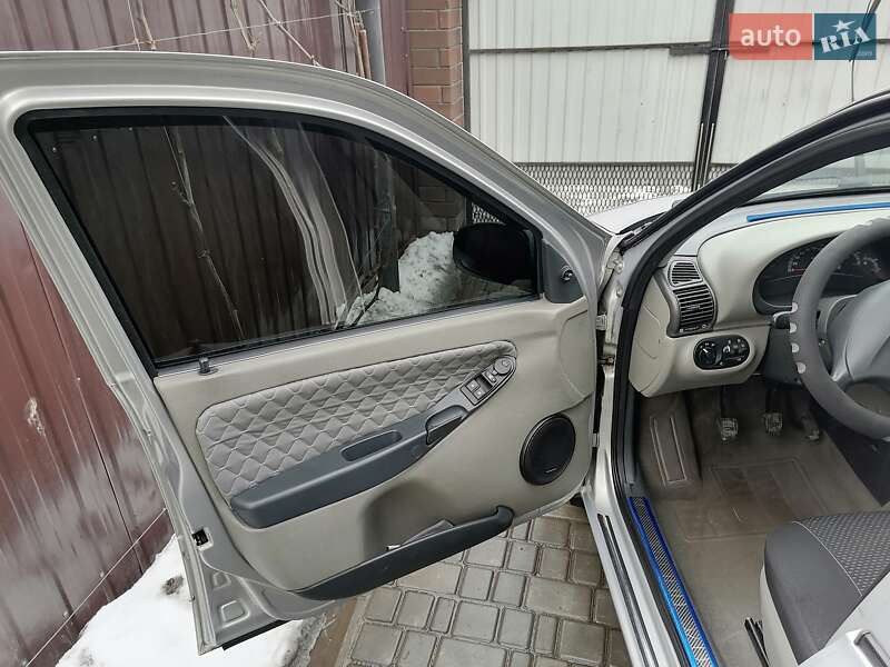 Седан ВАЗ / Lada 2194 Kalina 2008 в Запорожье