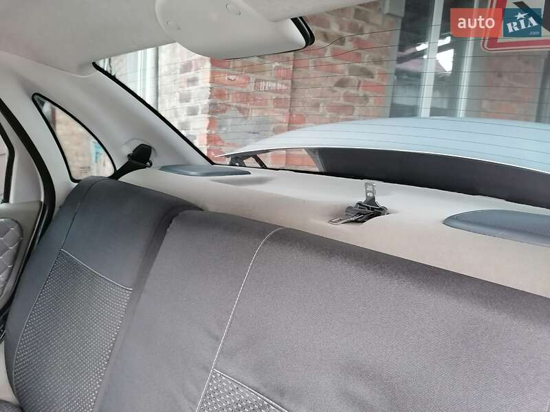 Седан ВАЗ / Lada 2194 Kalina 2008 в Запорожье