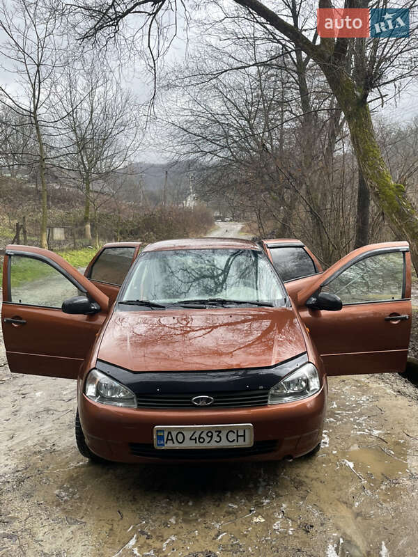 Хэтчбек ВАЗ / Lada 2194 Kalina 2008 в Тячеве