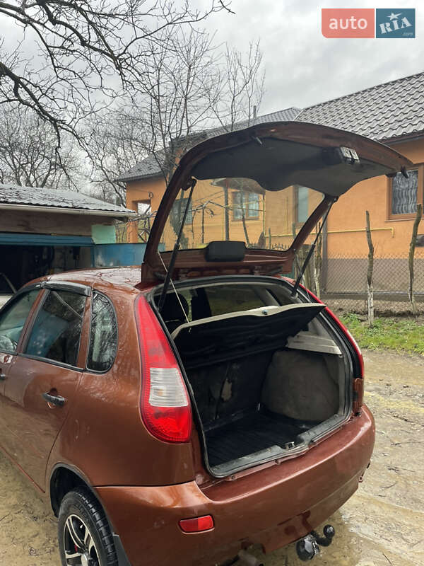 Хэтчбек ВАЗ / Lada 2194 Kalina 2008 в Тячеве