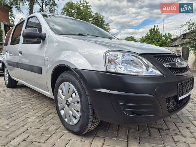 ВАЗ / Lada Largus 2013