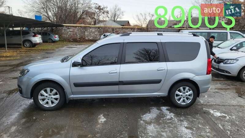 Універсал ВАЗ / Lada Largus 2015 в Дніпрі