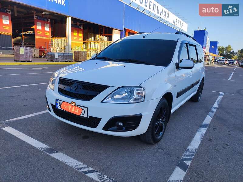 Универсал ВАЗ / Lada Largus 2015 в Каменском