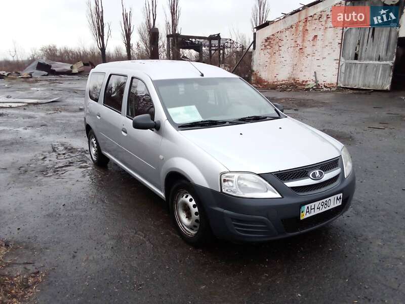 ВАЗ / Lada Largus 2013