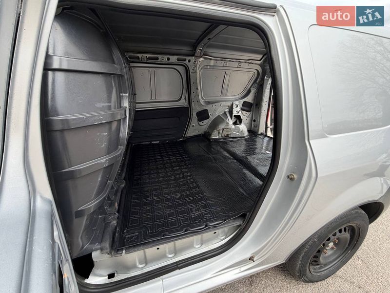 Вантажопасажирський фургон ВАЗ / Lada Largus 2016 в Запоріжжі