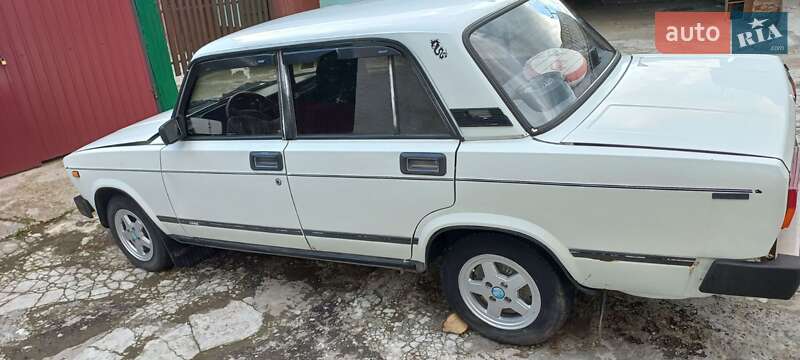 Седан ВАЗ / Lada Riva 1993 в Самборе