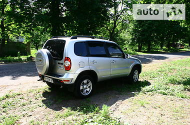 Внедорожник / Кроссовер ВАЗ / Lada Шевроле-Нива 2011 в Бурыни