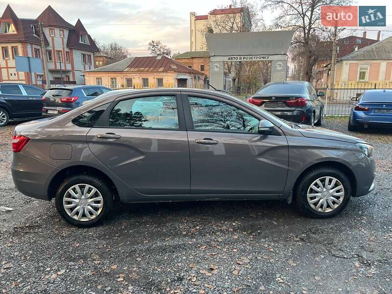 Седан ВАЗ / Lada Vesta 2018 в Харькове