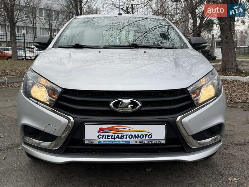 Седан ВАЗ / Lada Vesta 2021 в Киеве