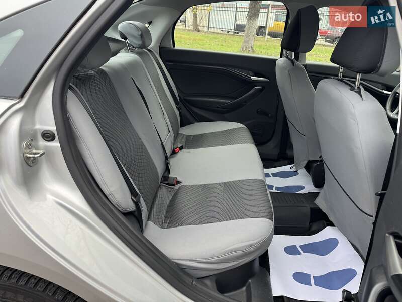 Седан ВАЗ / Lada Vesta 2021 в Киеве