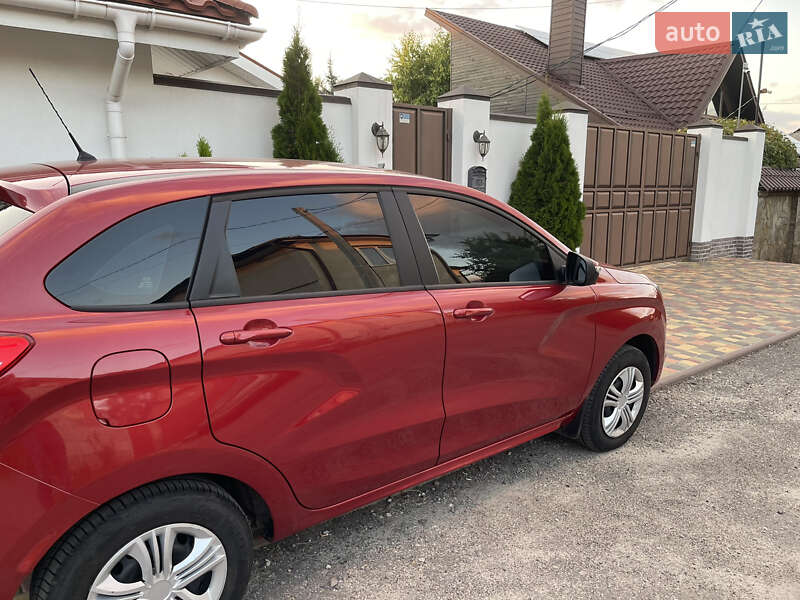 Хэтчбек ВАЗ / Lada XRay 2019 в Киеве