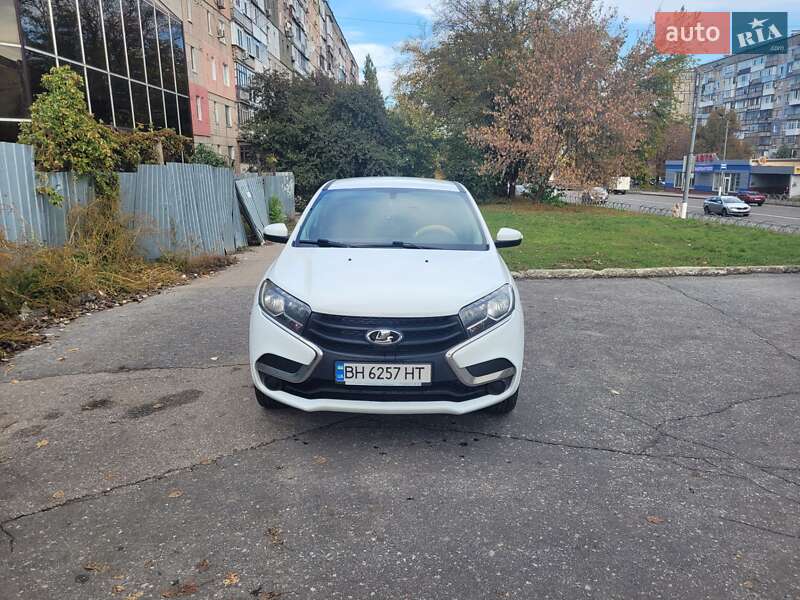 ВАЗ / Lada XRay 2018