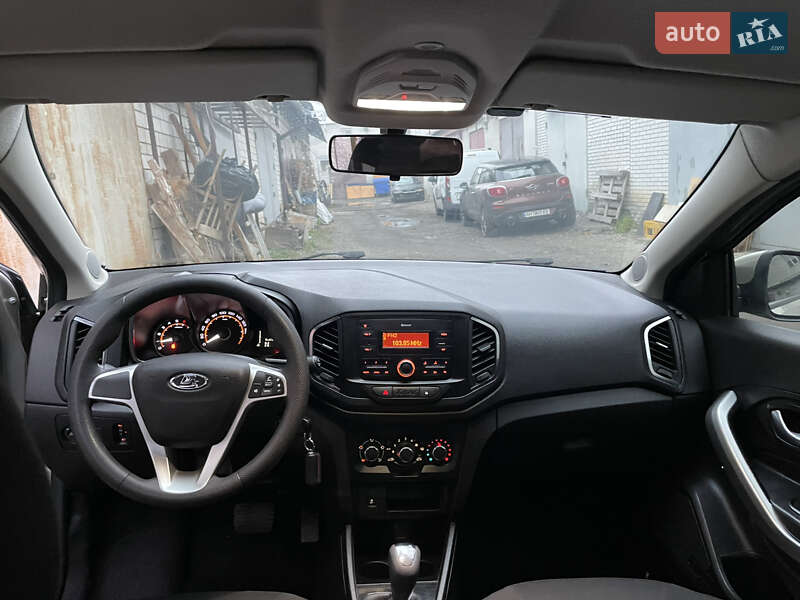 Хэтчбек ВАЗ / Lada XRay 2020 в Киеве