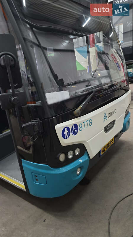 Міський автобус VDL Ambassador 2013 в Луцьку