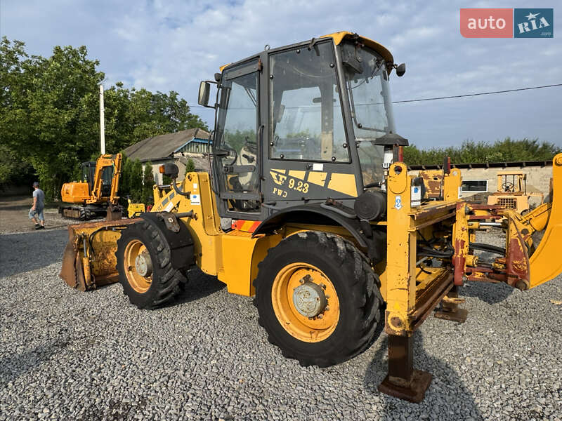 Экскаватор погрузчик Venieri VF 2002 в Недобоевцах
