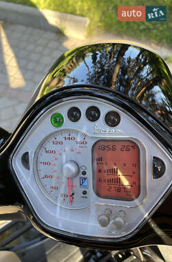 Скутер Vespa GTS 2016 в 