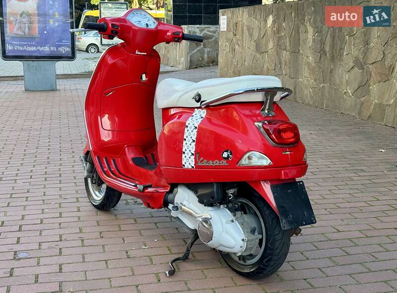 Скутер Vespa LX 2014 в Одесі