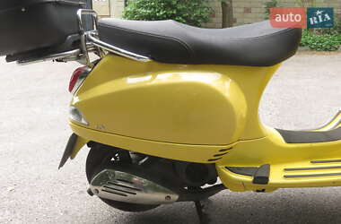 Скутер Vespa LX 2010 в 