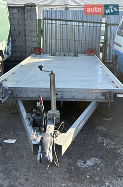 Лафет Vezeko  R2B2J 2017 в Ужгороді