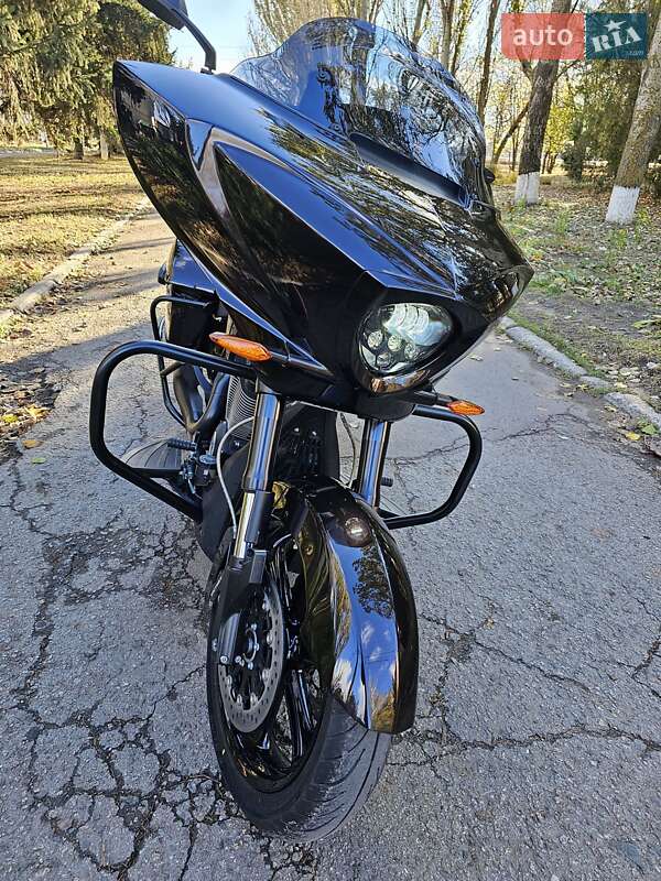 Мотоцикл Круизер Victory Cross Country Tour 2015 в Одессе