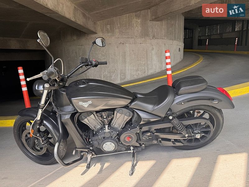 Мотоцикл Чоппер Victory Octane 2017 в Киеве