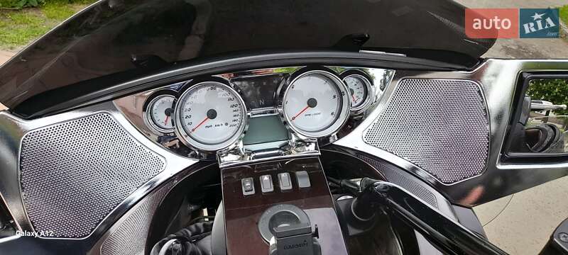 Мотоцикл Круизер Victory Vision Tour 2015 в Павлограде