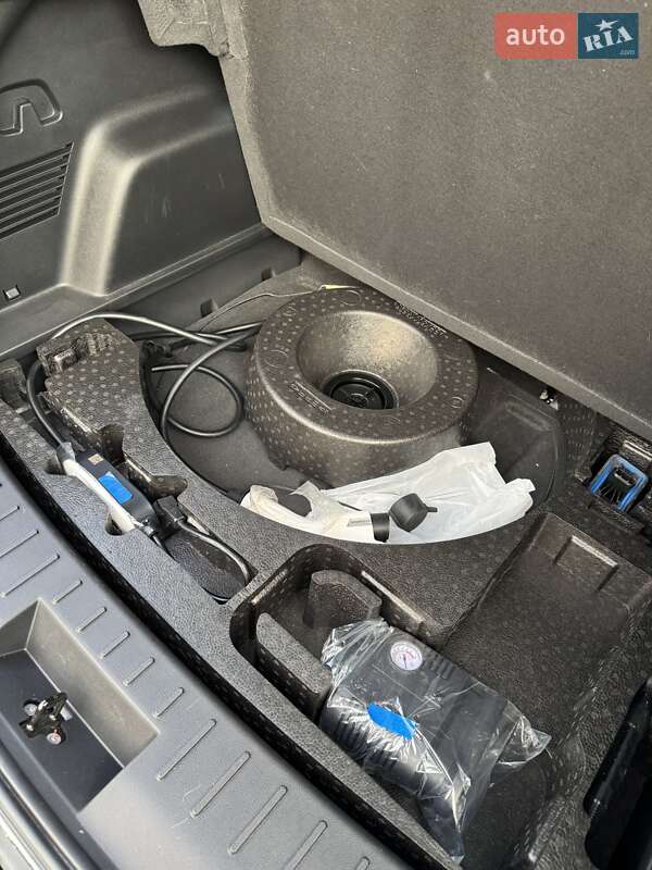 Внедорожник / Кроссовер VinFast VF-8 2022 в Киеве