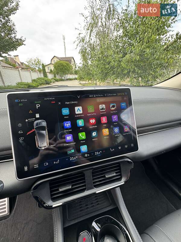 Внедорожник / Кроссовер VinFast VF-8 2022 в Киеве