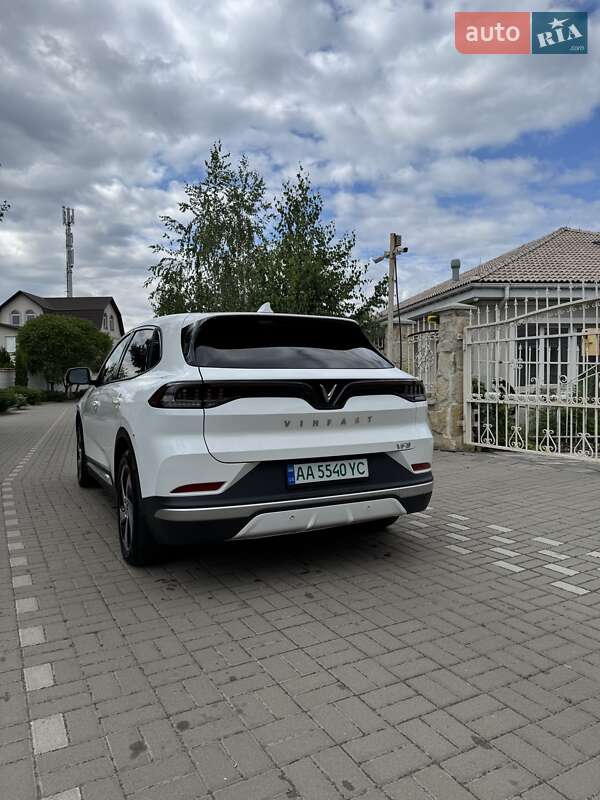 Внедорожник / Кроссовер VinFast VF-8 2022 в Киеве