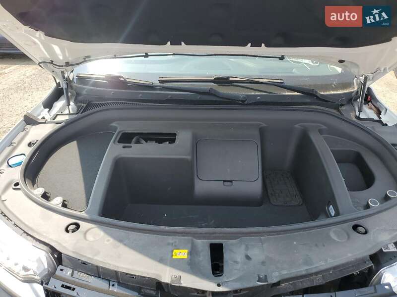 Позашляховик / Кросовер VinFast VF-8 2023 в Тернополі