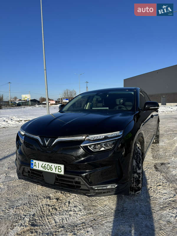 Внедорожник / Кроссовер VinFast VF-8 2023 в Киеве