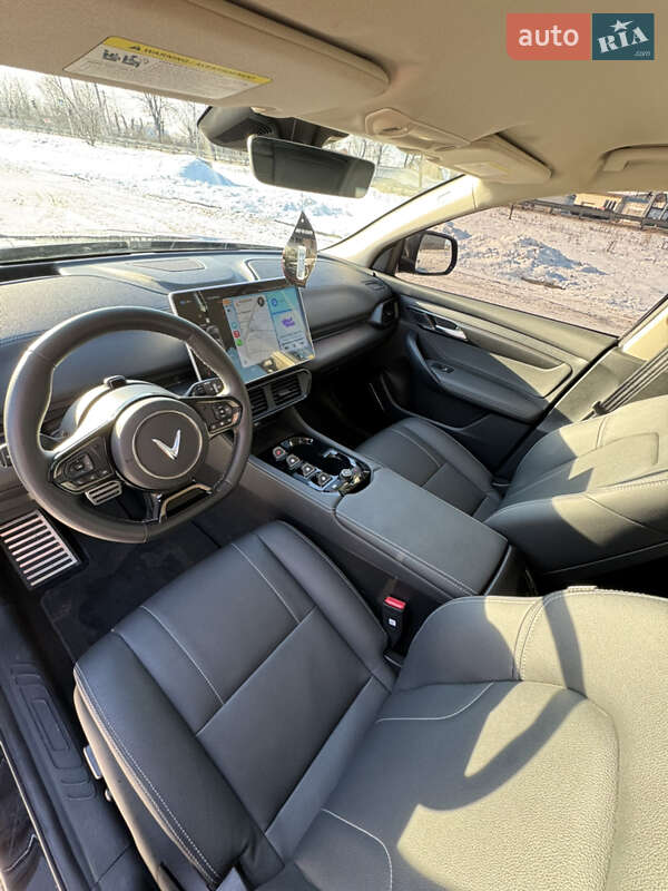 Внедорожник / Кроссовер VinFast VF-8 2023 в Киеве