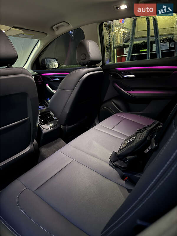 Внедорожник / Кроссовер VinFast VF-8 2023 в Киеве