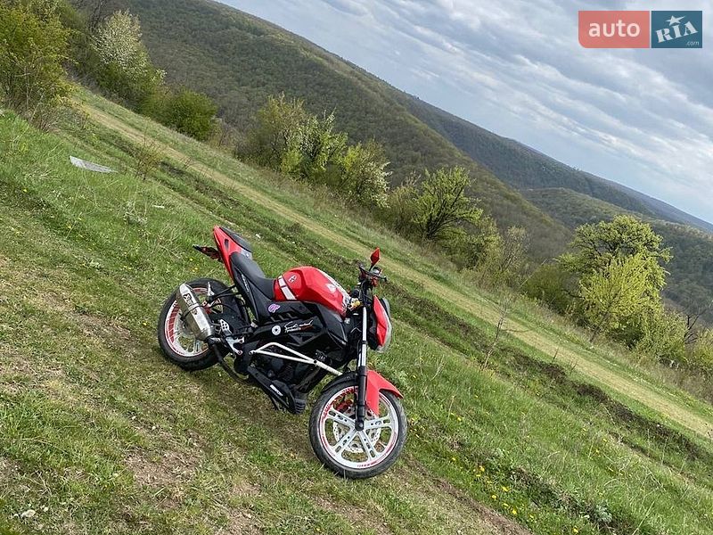 Мотоцикл Спорт-туризм Viper R1 2014 в Бучаче