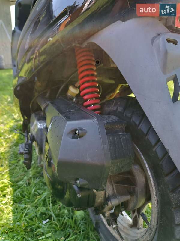 Скутер Viper Wind 2010 в Брошневе-Осаде