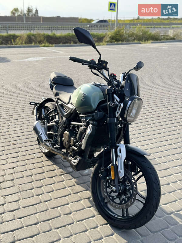 Voge 300AC 2020