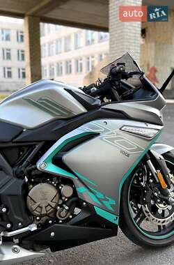 Спортбайк Voge 300RR 2021 в 