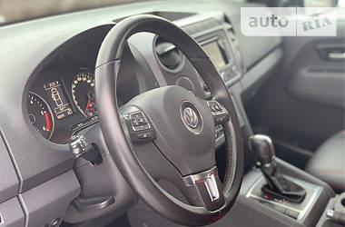 Внедорожник / Кроссовер Volkswagen Amarok 2014 в Ровно