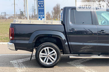 Внедорожник / Кроссовер Volkswagen Amarok 2015 в Ровно