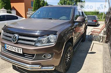 Внедорожник / Кроссовер Volkswagen Amarok 2012 в Хусте