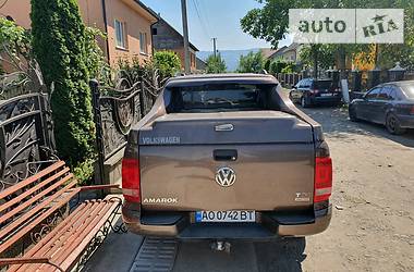 Внедорожник / Кроссовер Volkswagen Amarok 2012 в Хусте