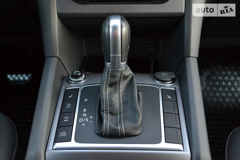 Позашляховик / Кросовер Volkswagen Amarok 2015 в Рівному