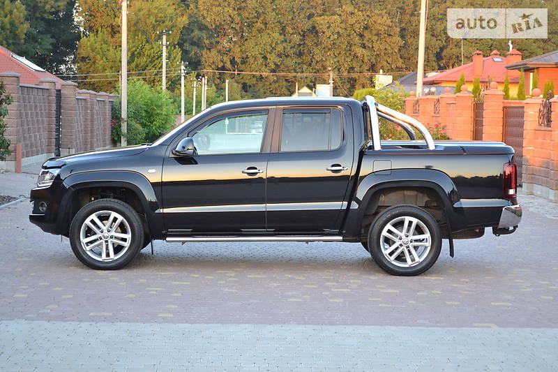 Позашляховик / Кросовер Volkswagen Amarok 2015 в Рівному