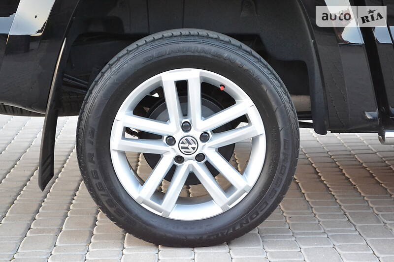 Позашляховик / Кросовер Volkswagen Amarok 2015 в Рівному