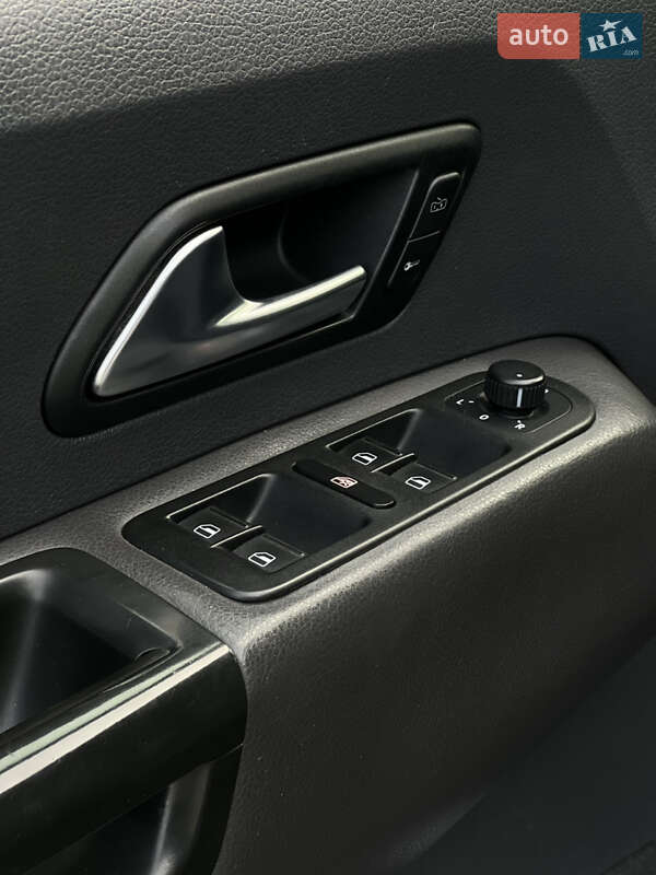 Пікап Volkswagen Amarok 2014 в Іршаві