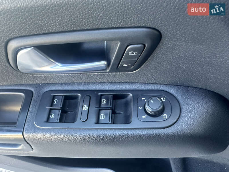 Пикап Volkswagen Amarok 2017 в Житомире фото 24 Пикап Volkswagen Amarok 2017 в Житомире
