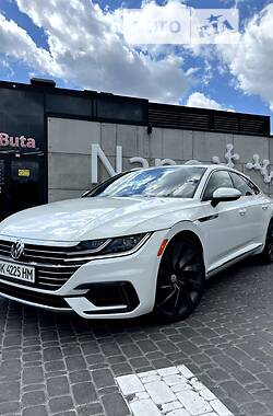 Лифтбек Volkswagen Arteon 2019 в Киеве