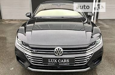 Лифтбек Volkswagen Arteon 2018 в 